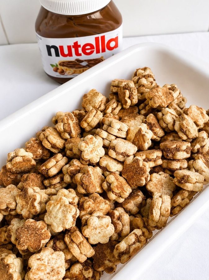 Bandeja cheia de sequilhos de Nutella